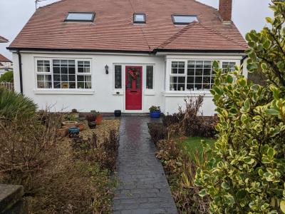 Georgian style replacement UPVC double glazed windows for a period cottage in Thornton-Cleveleys.